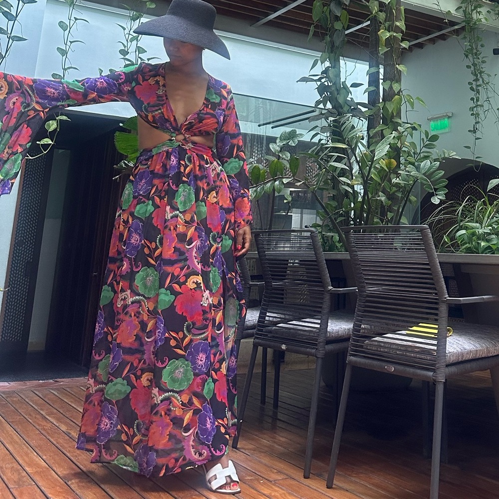 Vibrant Floral Maxi Dress with Cutout Detail - Picture 2 of 2